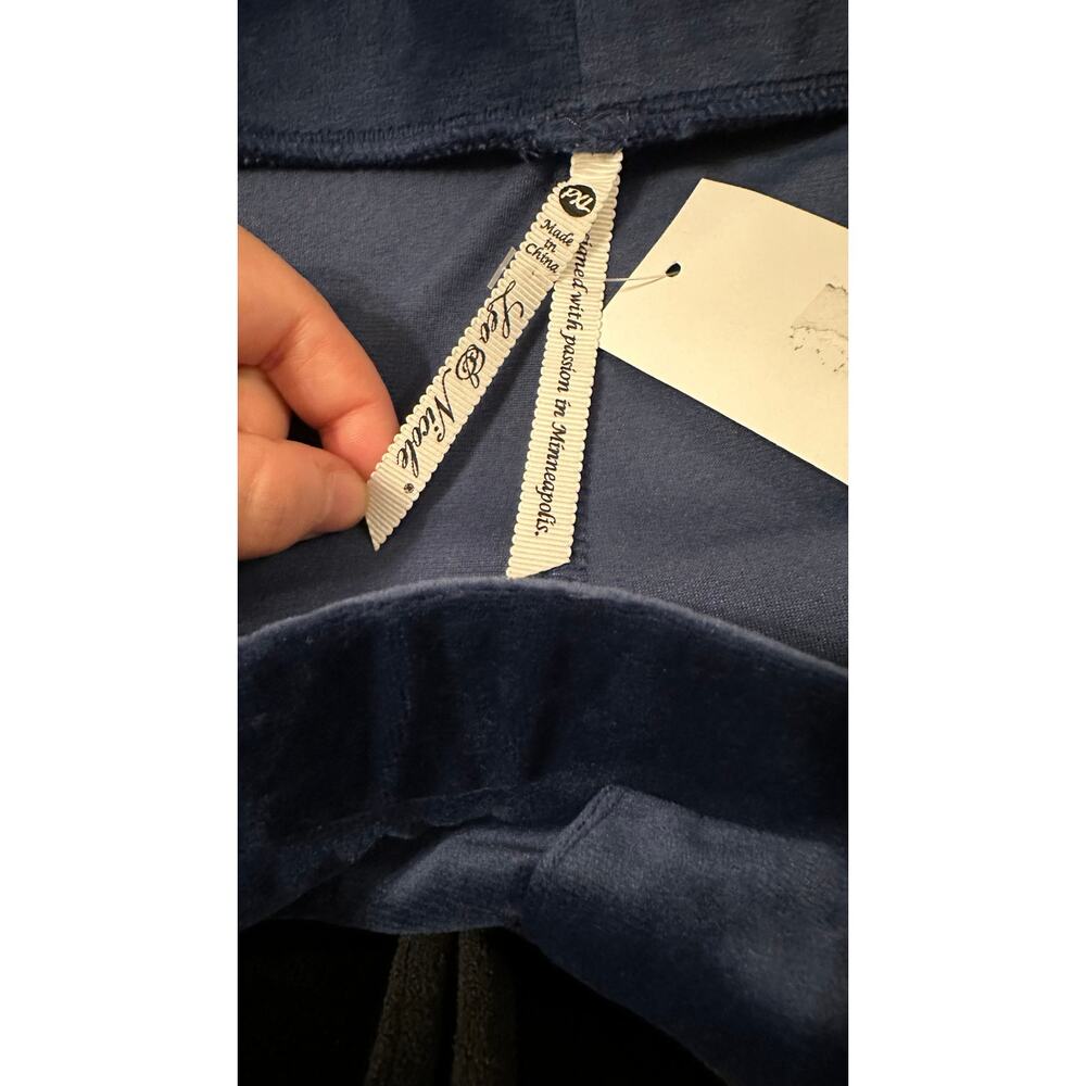Leo & Nicole Womens Navy Blue Stretch Elastic Waist Velvet Sweatpants Sz PXL NWT - Picture 3 of 4